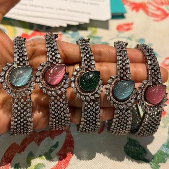 Elegant Multi-Color Carved stone Crystal Bangle Bracelets - Picture 6 of 7